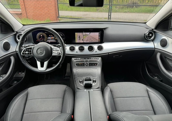 Mercedes-Benz Klasa E cena 149900 przebieg: 76000, rok produkcji 2019 z Łaskarzew małe 667
